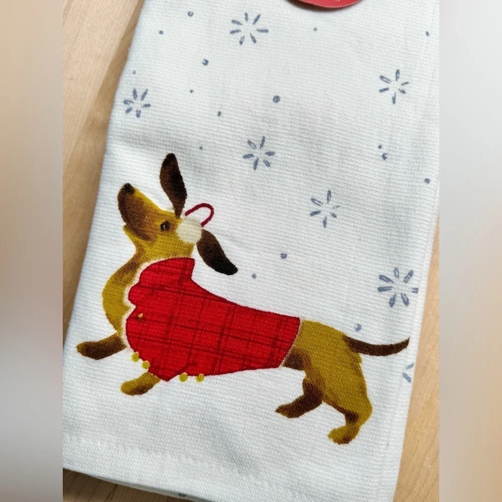 New Nicole Miller Christmas Snow & Dachshund Dog Kitchen Hand Towels Set of 2